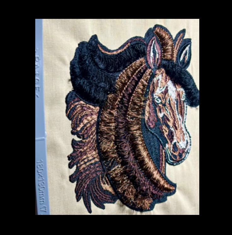 Fringe Majestic Horse 03